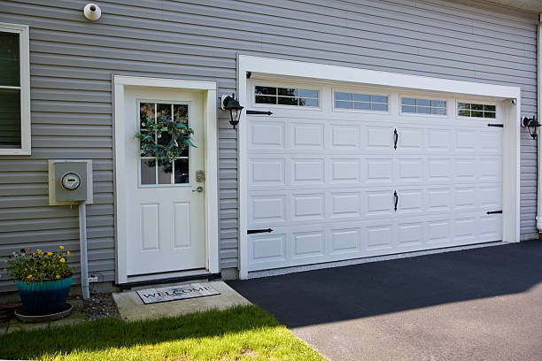 24/7 Emergency Garage Door Panel Replacement experts in Yell County County, AR